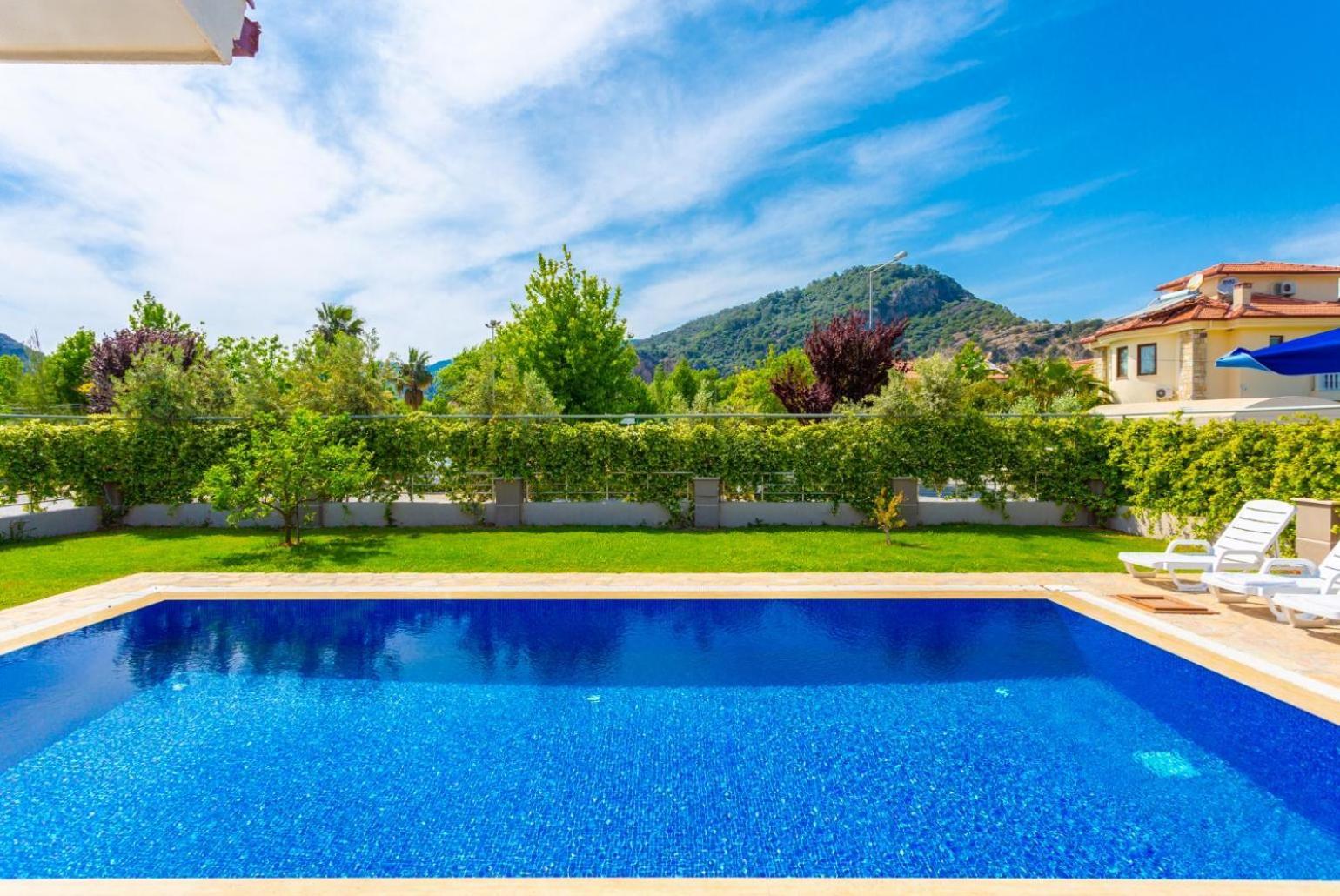 Villa Toprak Далян Екстериор снимка