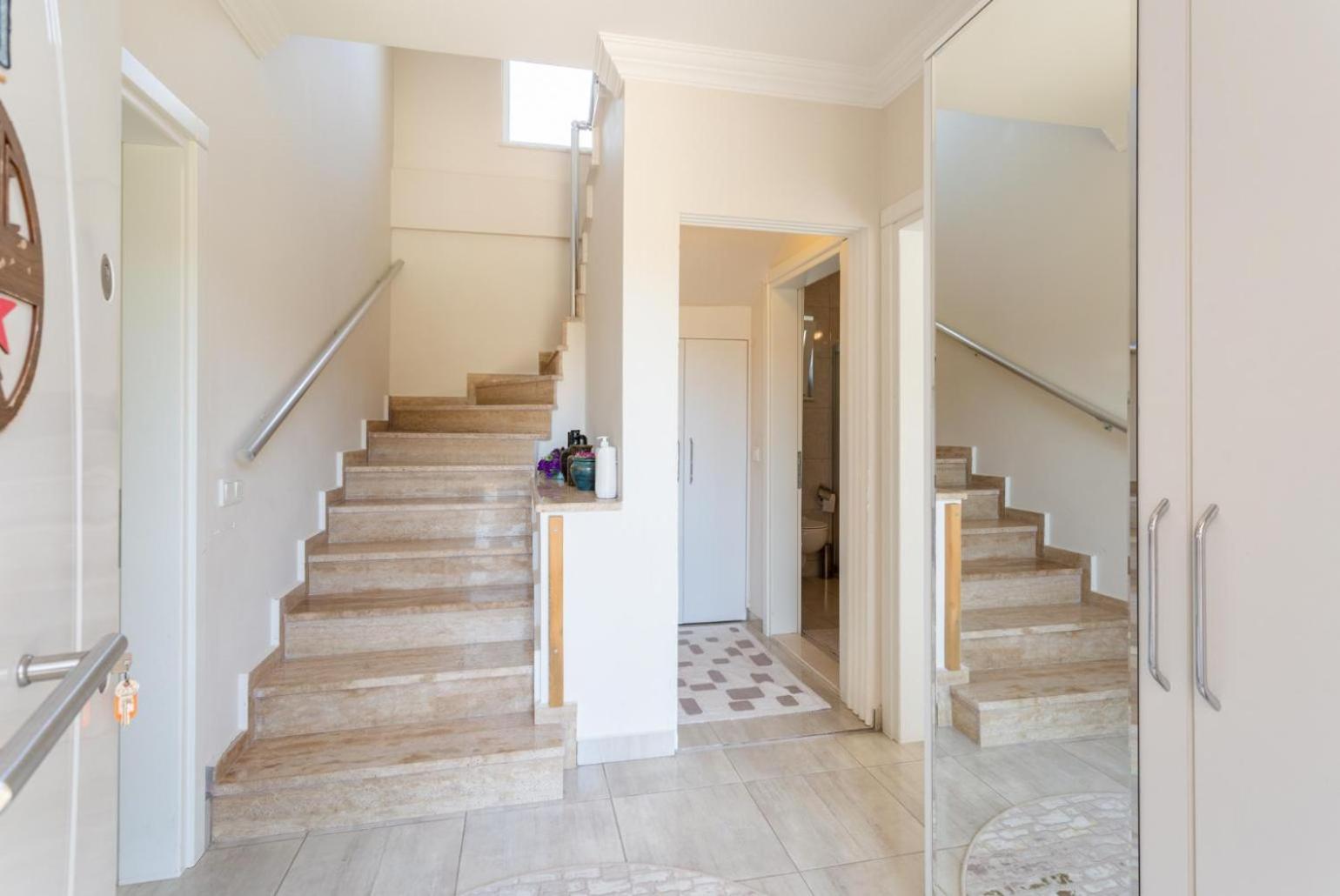 Villa Toprak Далян Екстериор снимка