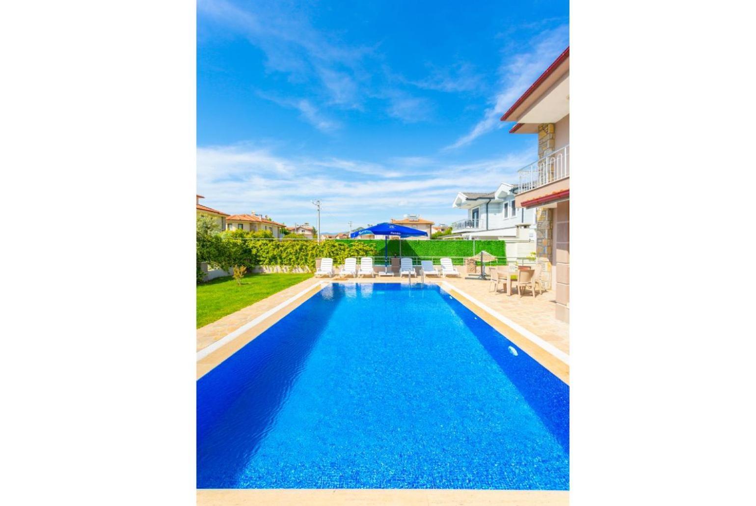 Villa Toprak Далян Екстериор снимка