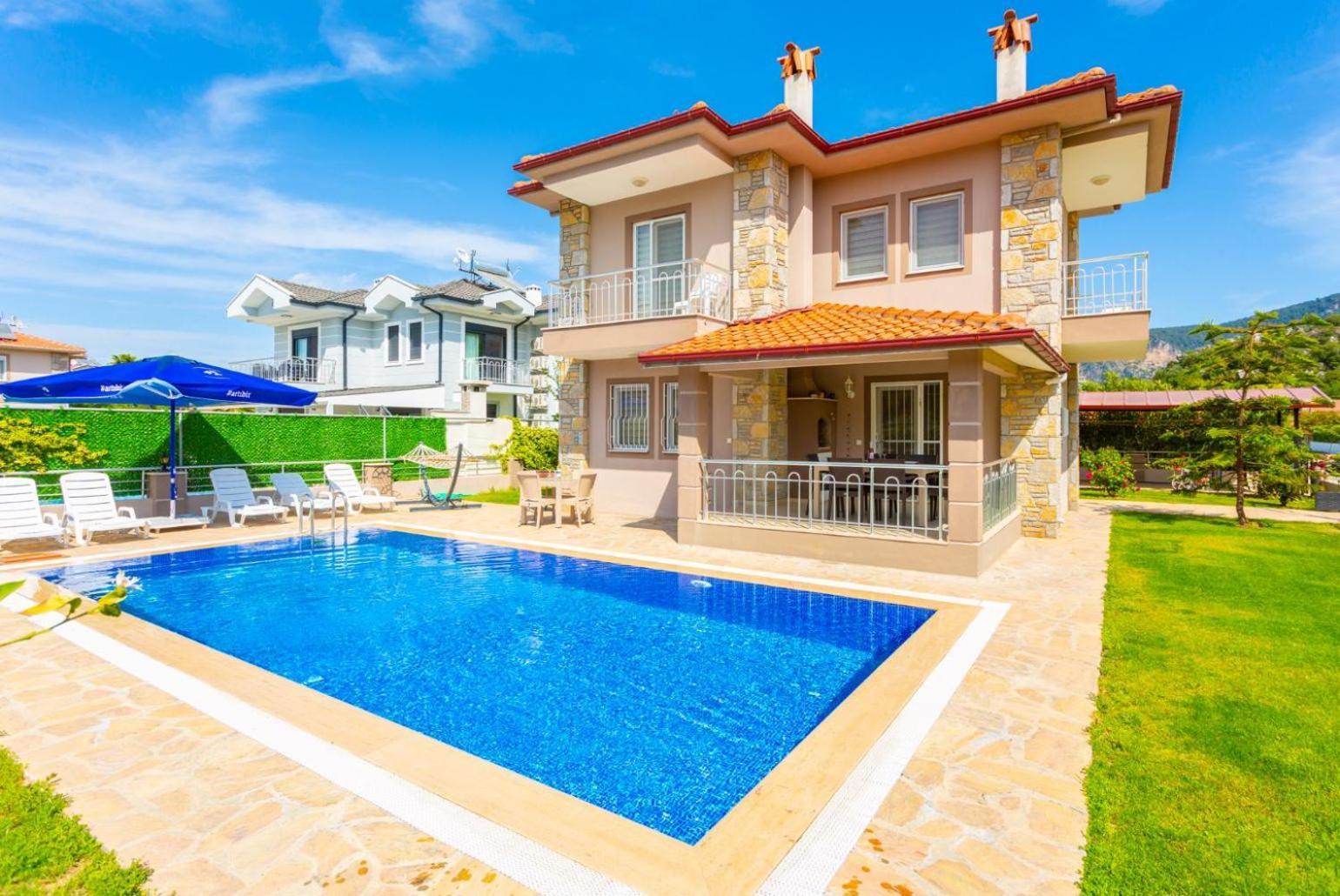 Villa Toprak Далян Екстериор снимка